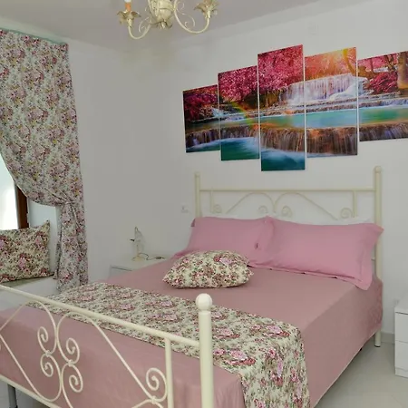 Caldi Abbracci Bed & Breakfast Meta Exterior photo